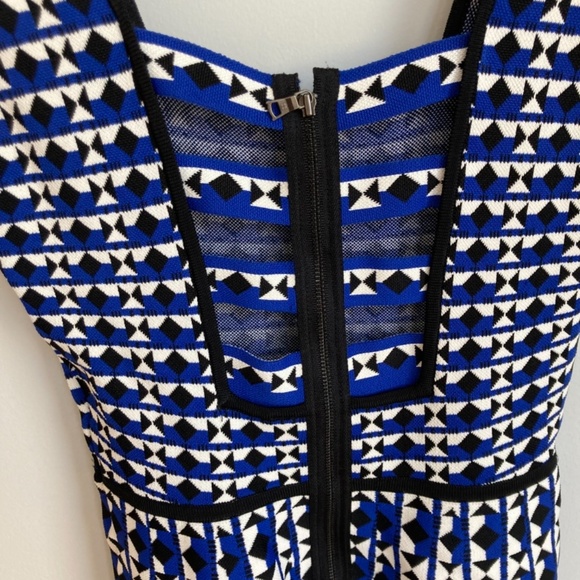 BCBG MAXAZRIA Carolina Geometric Jacquard Dress (xs) - Picture 4 of 7
